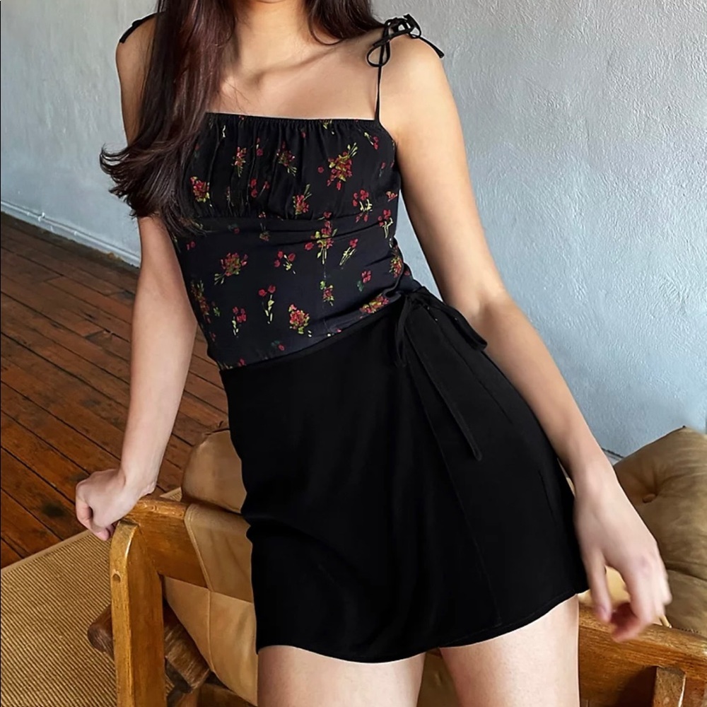 ARITZIA SUNDAY BEST "MAE" Ruched Camisole